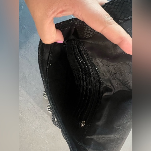 Michael Kors snake print clutch with strap - Picture 3 of 5